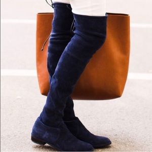 NWOT navy Stuart Weitzman Lowlands.